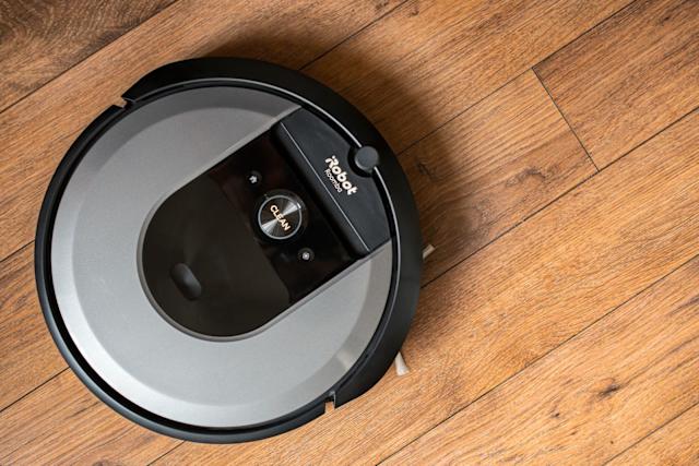 Robot vacuums